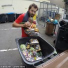 dubanchet-fouille-dans-les-poubelles